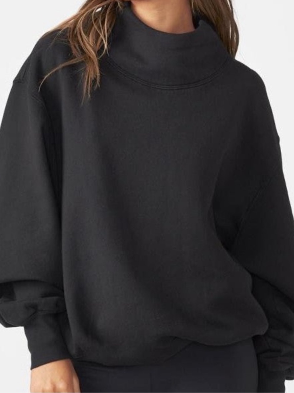 ⭐️Joah Brown Black Turtleneck Sweater⭐️